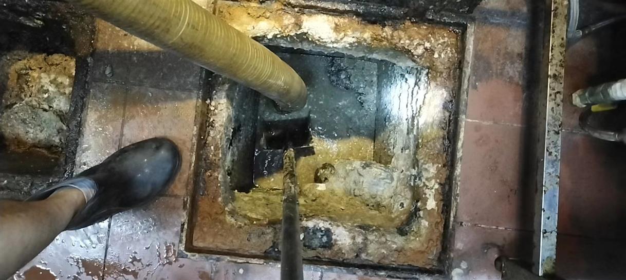清河污水池清理一般都有毒气，怎么预防中毒呢？